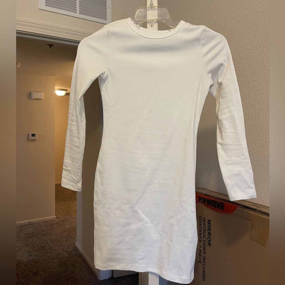 White long sleeve dress